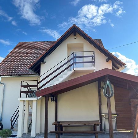 Apartment Anna Saborsko Екстериор снимка
